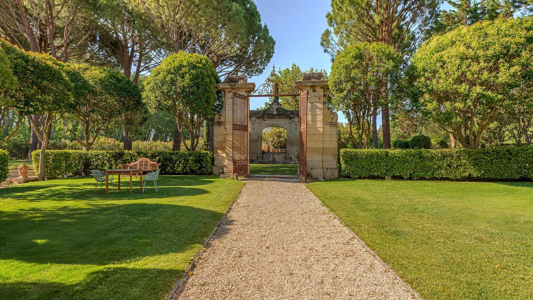 Chateau Talaud Loriol-du-Comtat Exteriér fotografie